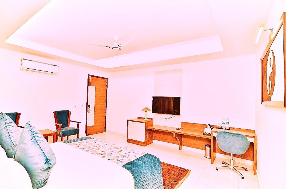 Hotel Sp Residency Near International Igi Airport Delhi New Delhi Buitenkant foto